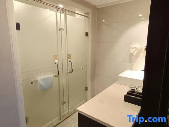 Yahou Light Luxury Hotel