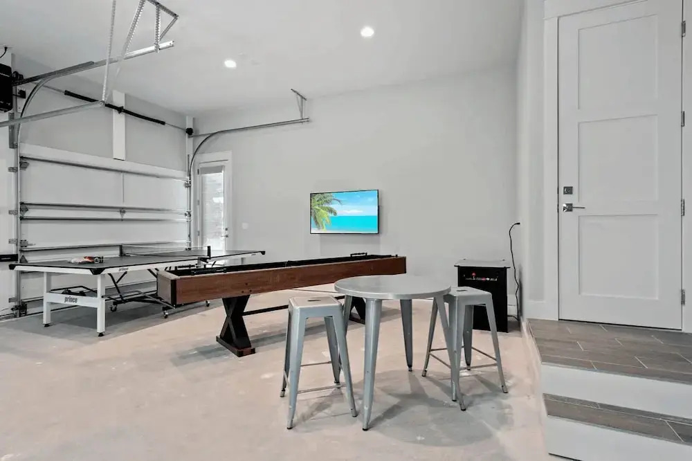Steps to Beach Pool, Bikes & Game Room Seacrest 5BR