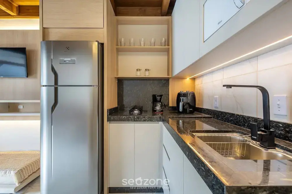 Comfortable and Sophisticated Accommodations Just Minutes From the Beach - VIL