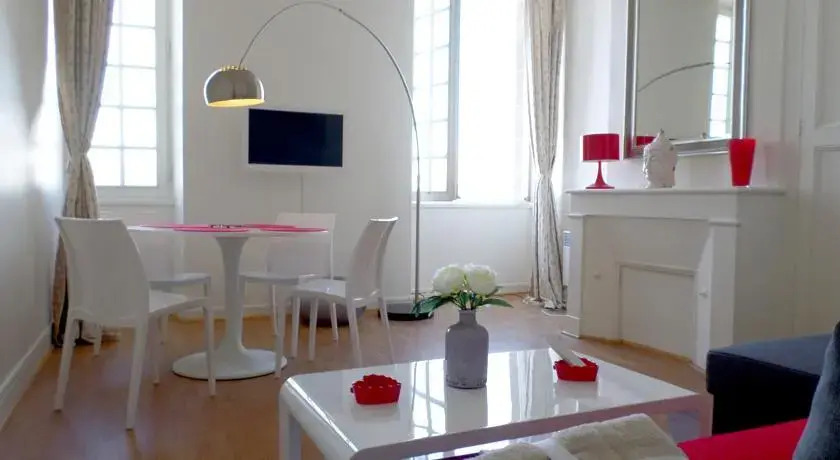 Studio sur quai de Bordeaux