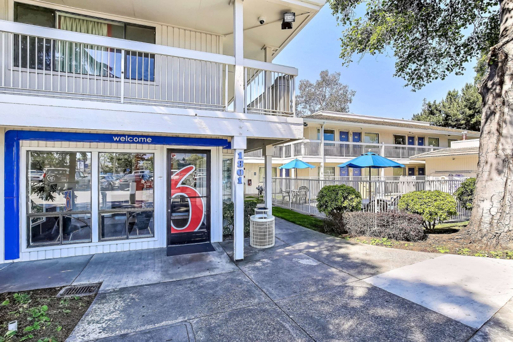 Motel 6-Oakland, CA - Embarcadero