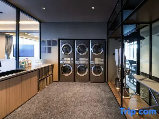 Atour Hotel Gaoyou Clothing City