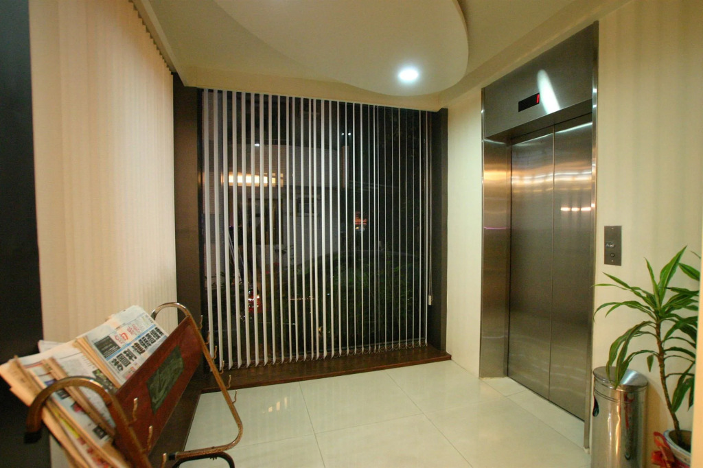 King Town Hotel