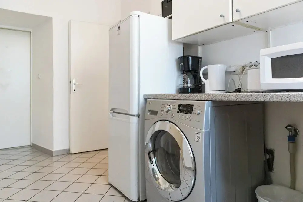 Welcoming 3BR Apt Steps From Belvedere