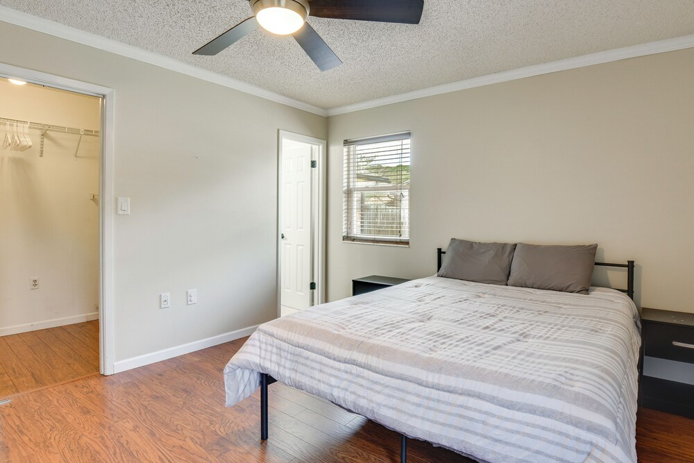 4 Mi to Garniers Beach Park: Home w/ Private Pool!