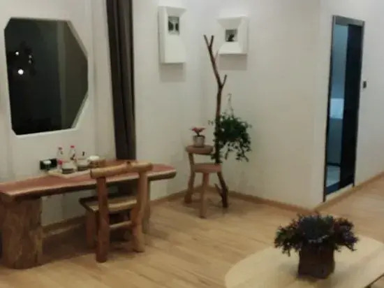 Yuyetang Private Soup Homestay (Guangzhou Panyu Bangjiang Zhan)