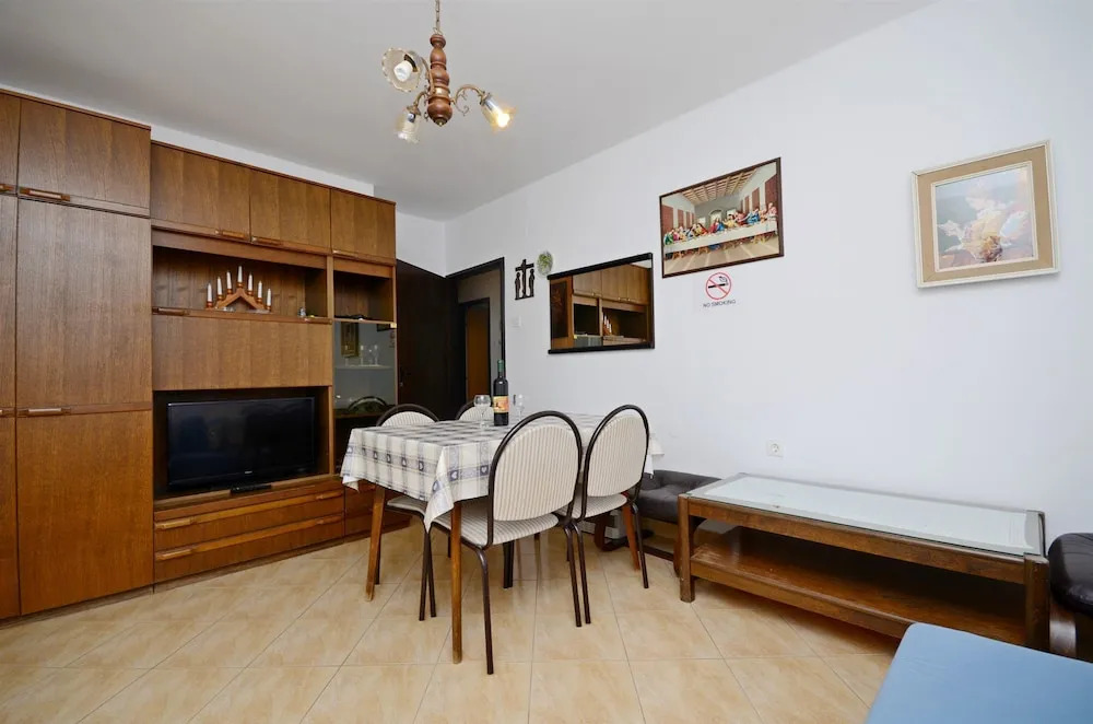 Apartments Zvonko