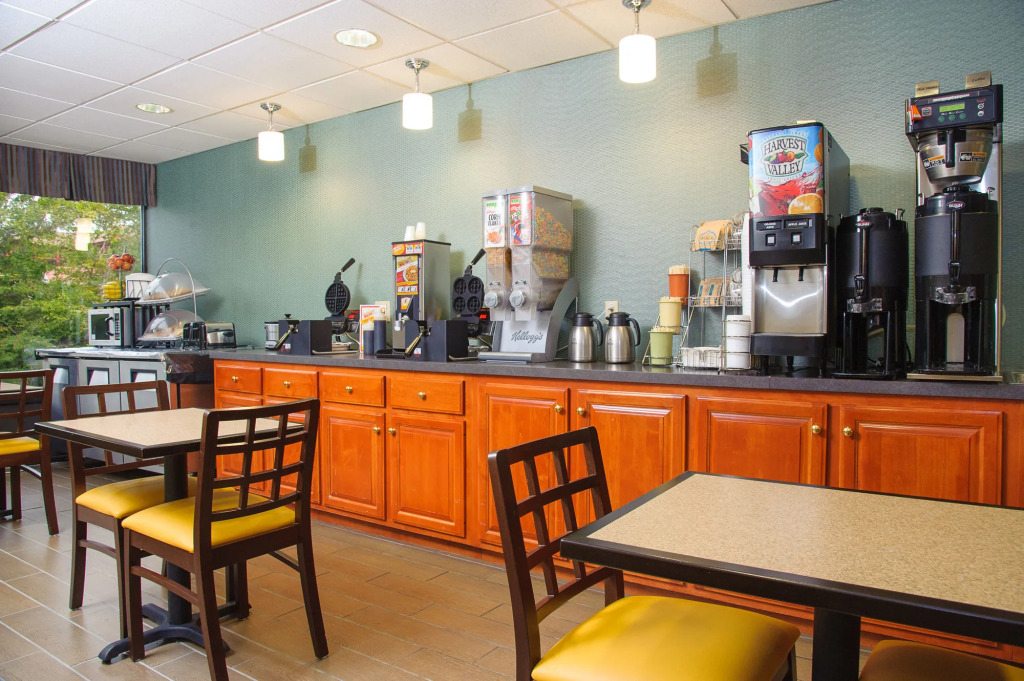 Pigeon River Inn