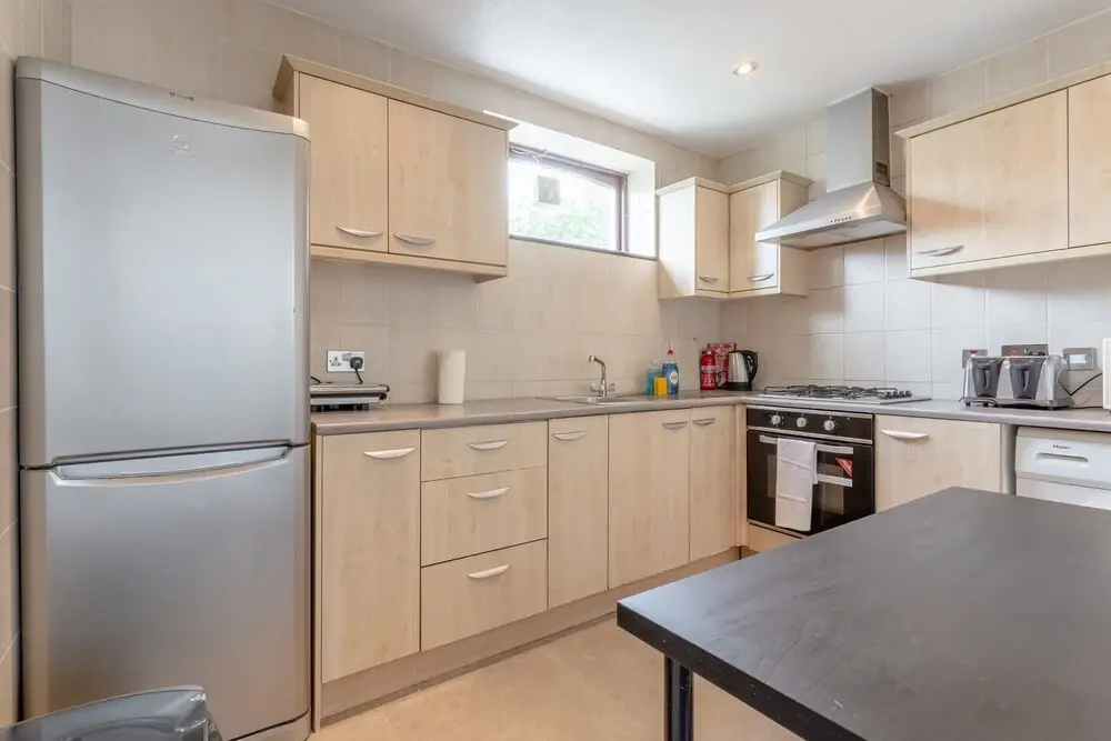 4 Bedroom Mews House in Kensal Rise