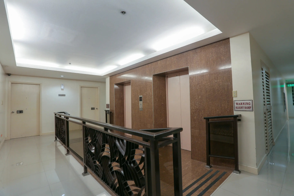 Paragon Tower Hotel