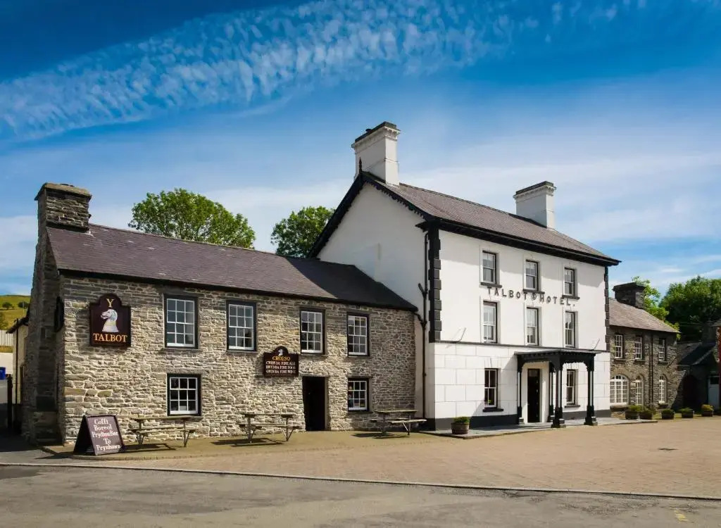 Y Talbot Tregaron