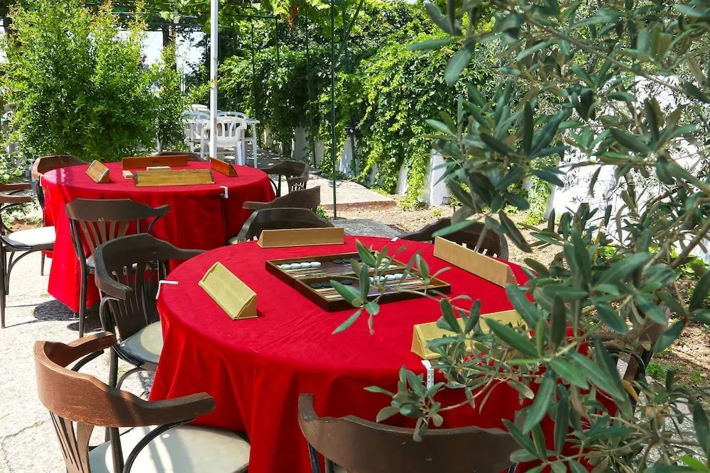 Alevok Hotel