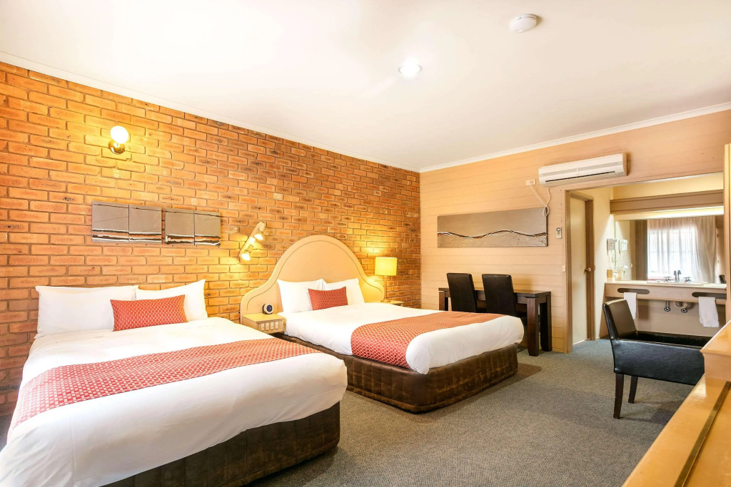 Quality Inn Colonial
