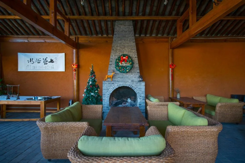 Lijiang Banshan Huayu Inn