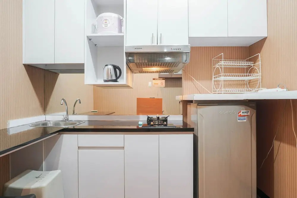 Comfortable 1BR at Nifarro Park Apartment By Travelio