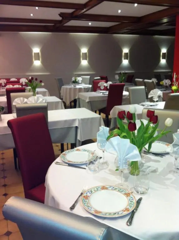 Hôtel-Restaurant "Les Rochers"