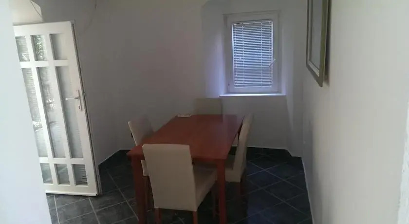 Apartments Prčanj