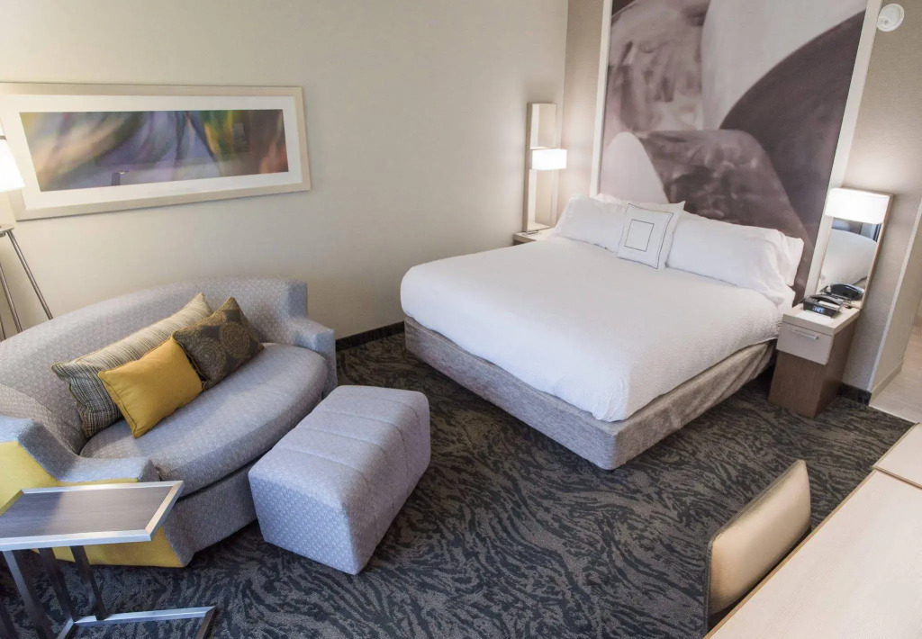 Courtyard by Marriott Hickory