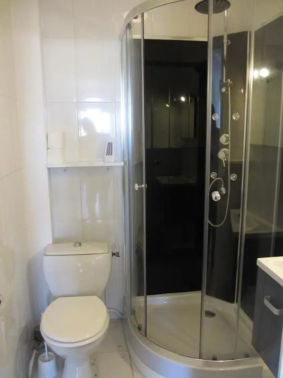 Appartement Pour 4 Personnes Face A La Plage De La Graviere- Residence San Michele