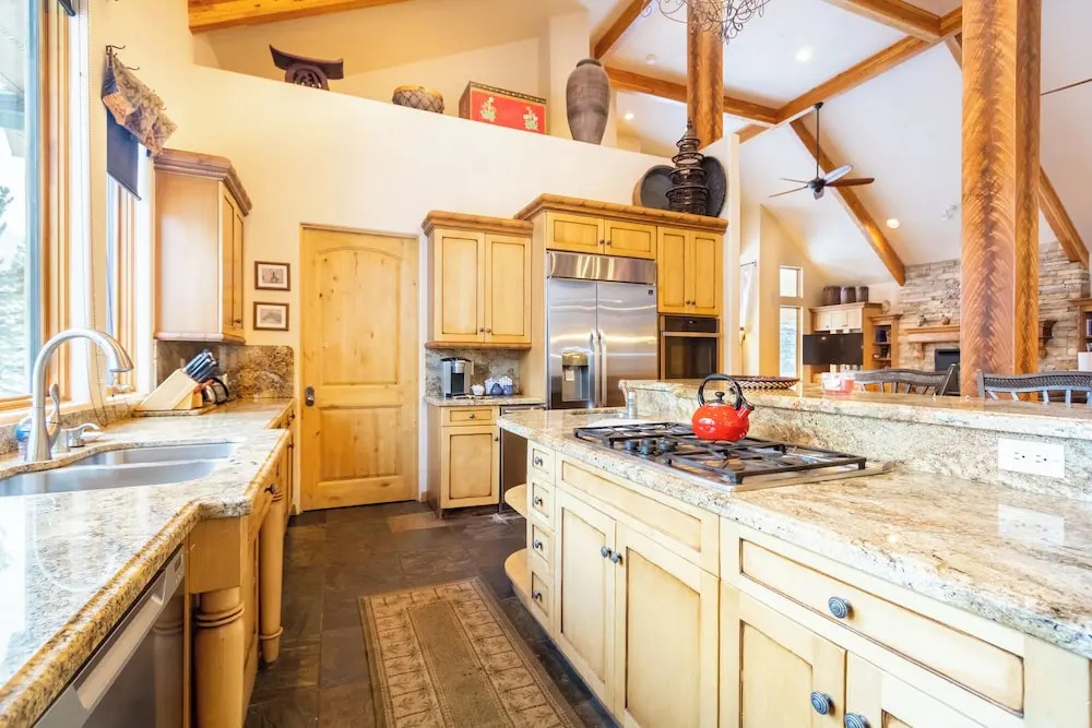 213 County Road 1041