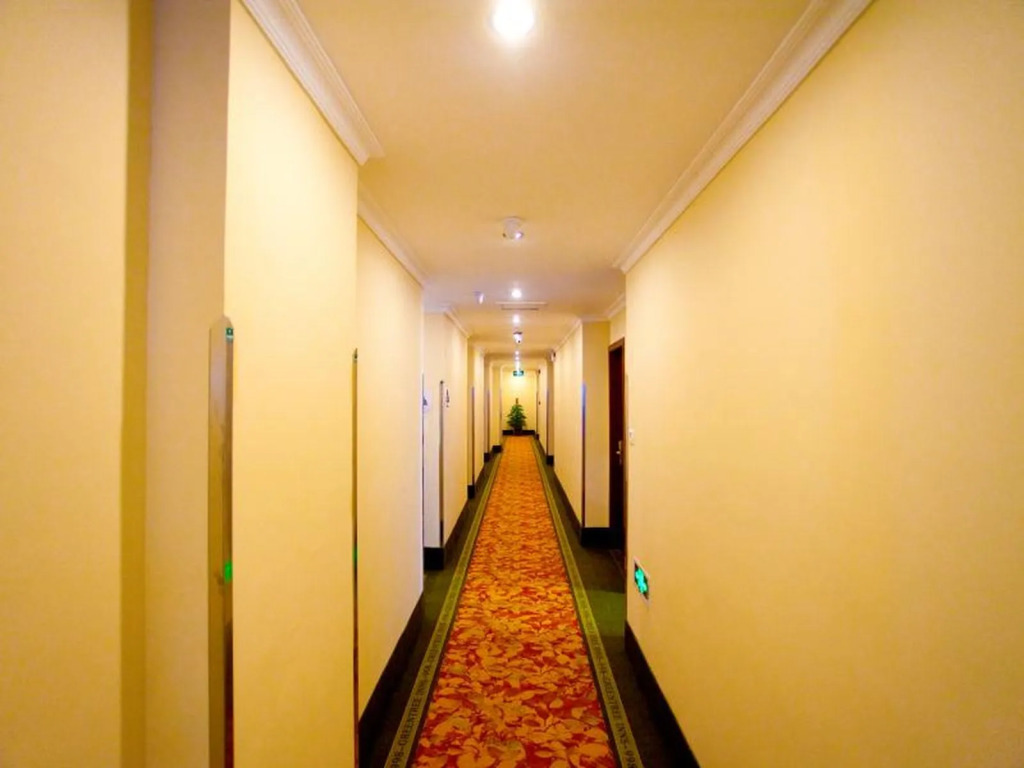 GreenTree Inn Foshan Longjiang Town North Fenghua Road Express Hotel