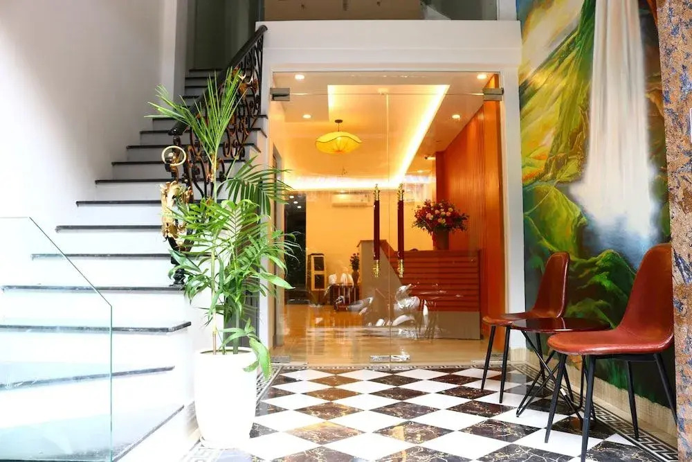 Hanoi La Cascada House & Travel