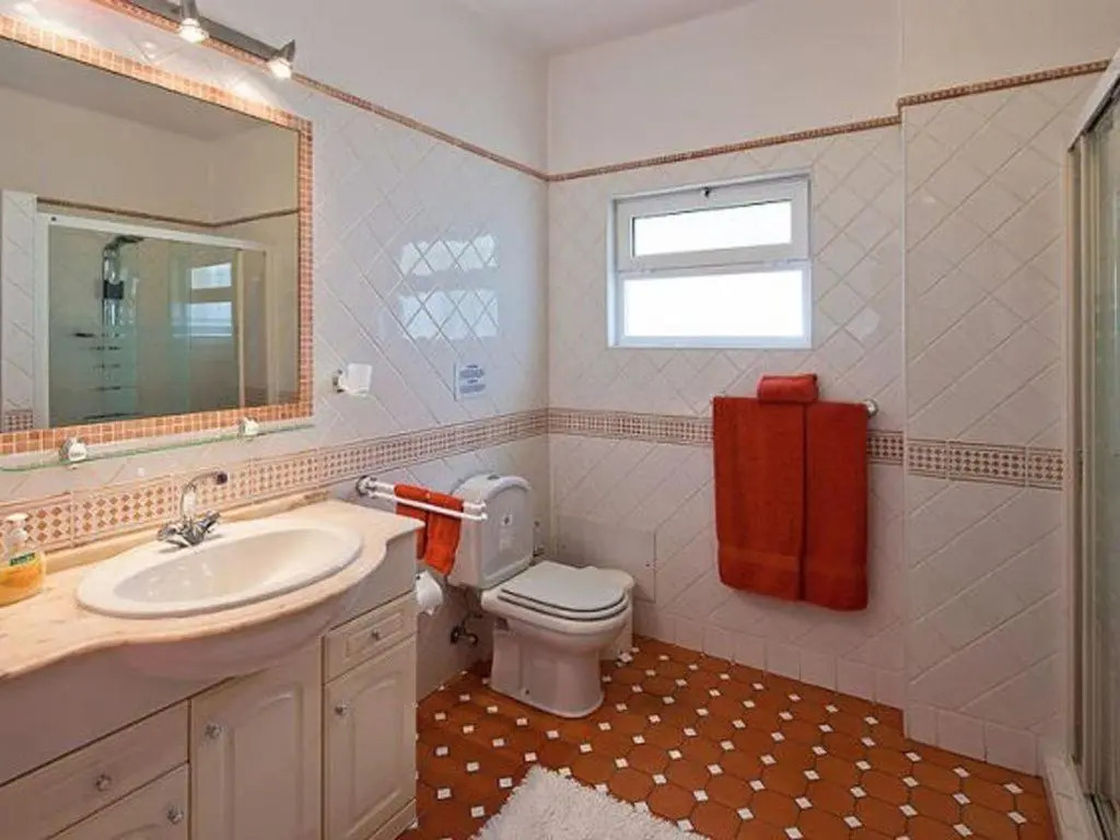 Attractive 3 bedroom Carvoeiro villa with private heated pool in Vale do Milho Air conditioning inc