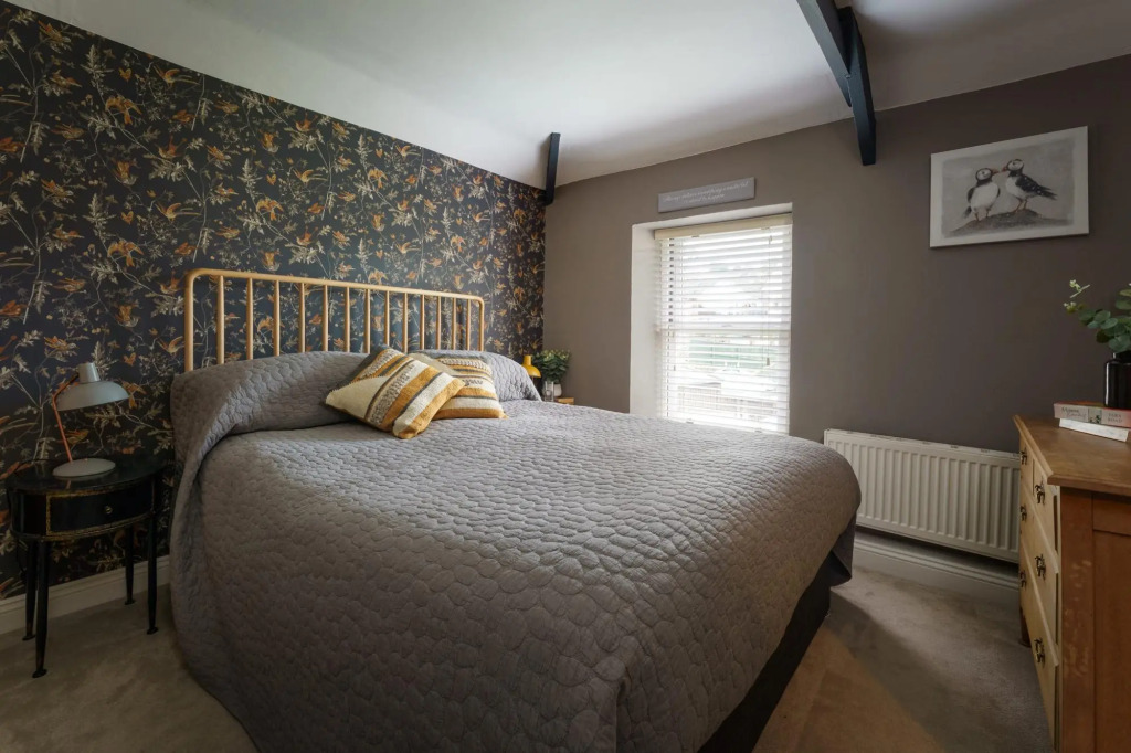 The Cottage - Characterful, coastal family home