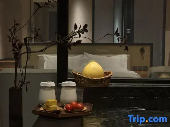 Joyous Hotel