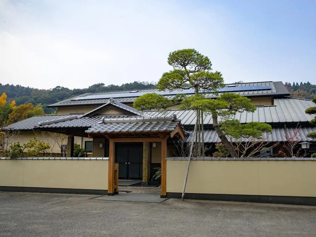 Mikuniya