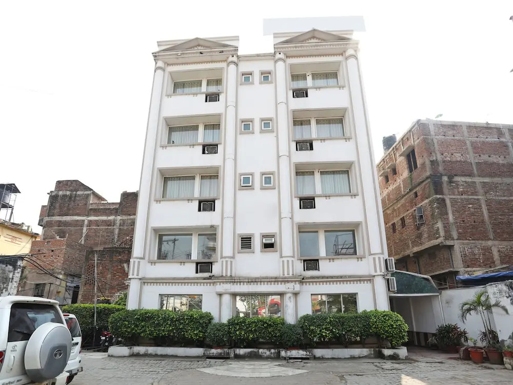OYO 9769 Hotel Chanakya Inn