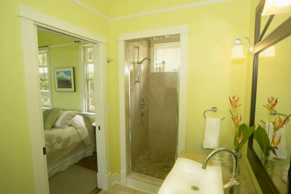 Iao Valley Inn