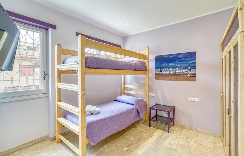 5 Bedroom Amazing Home In Torvaianica