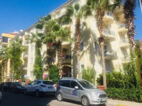 Emniyet Sokak Apartment