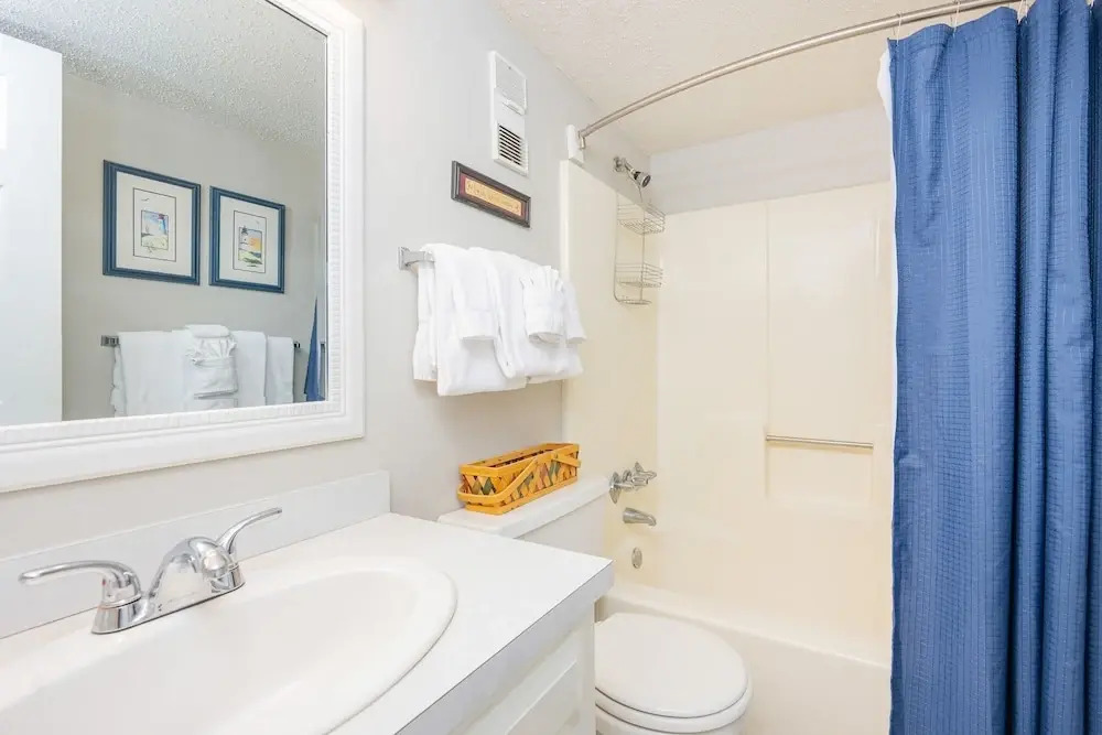 Island Winds West 380 3 Bedroom Condo