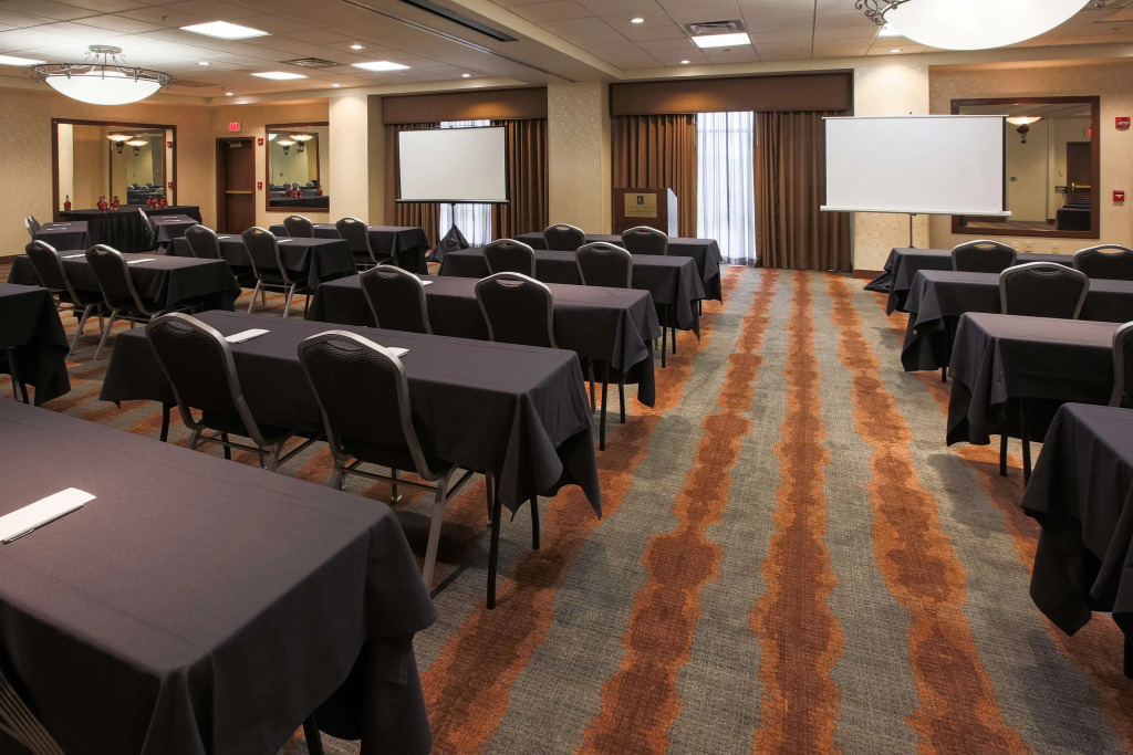 Embassy Suites Louisville East
