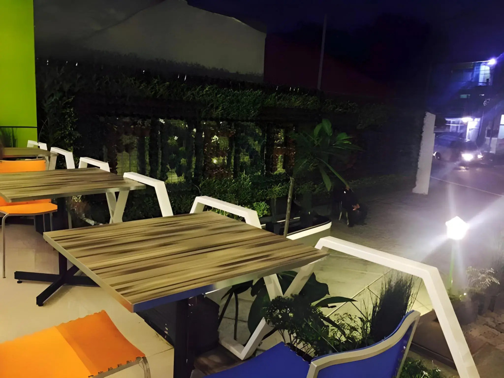 Fresh Hotel