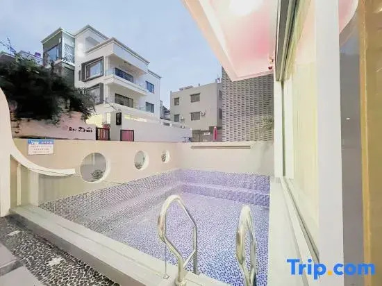 Zhuhai Haitian Zhi Lian Light Luxury Homestay