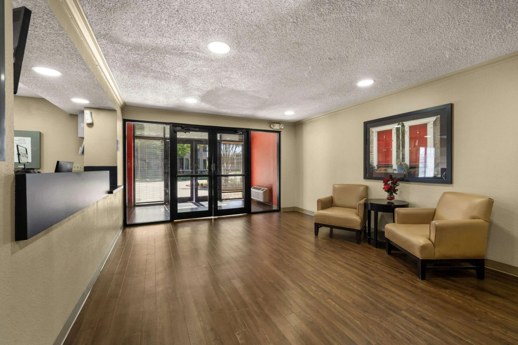 Suburban Studios Houston North I-45