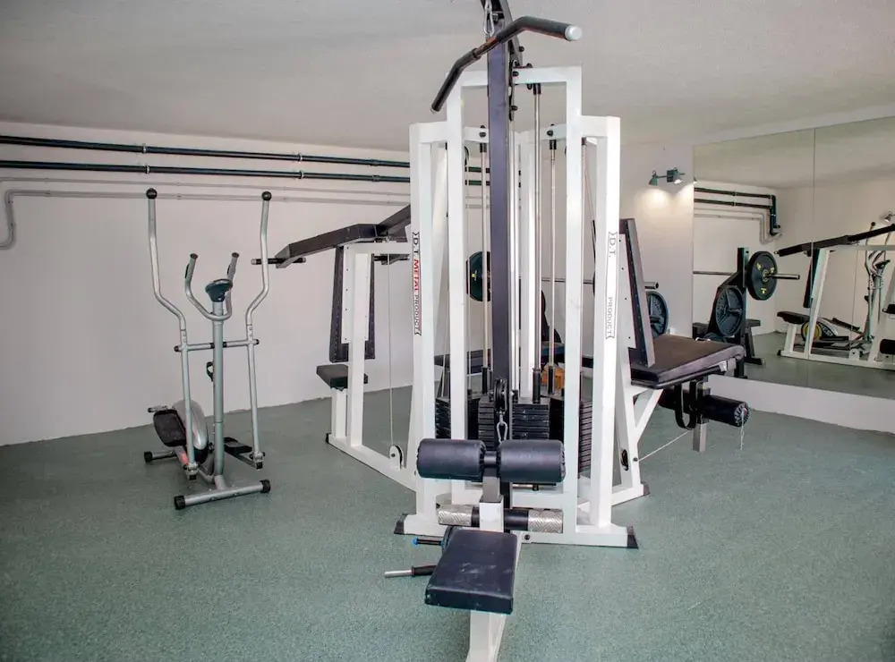 Sunset Serenity Villa With Pool, Gym and Sauna