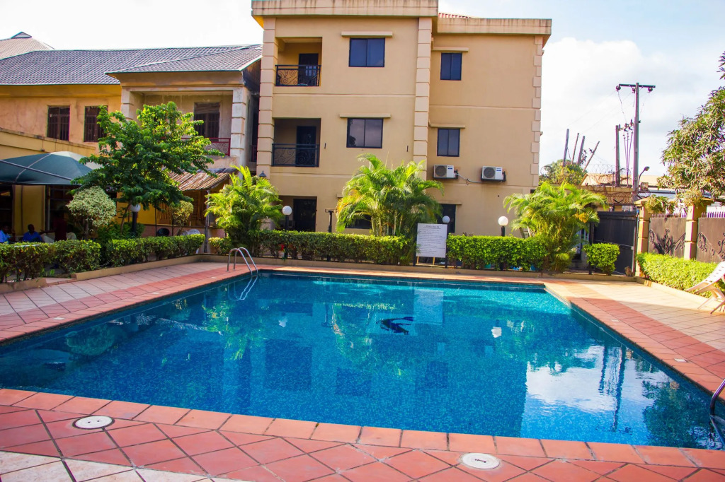 Dees Hotels Apartments And Suites