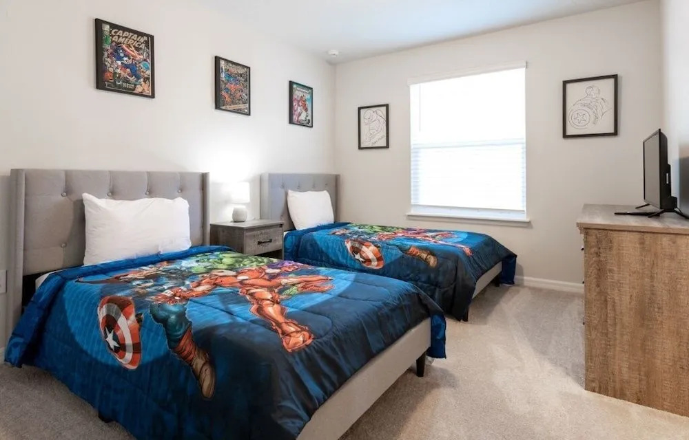 Spacious 10 Bed Pool Home With Game Room- 10 Bedroom Home by RedAwning