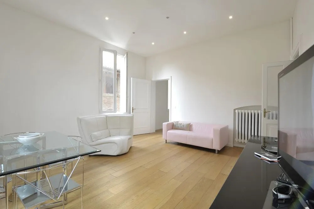 Central Design Apartment
