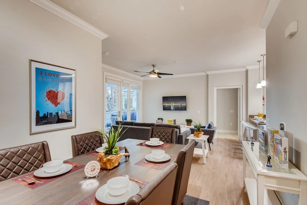 (70% off) - San Diego Top Location Work Or Fun 2BR/2.5 Bath - Pool, Gym, & Free Parking (FV10)