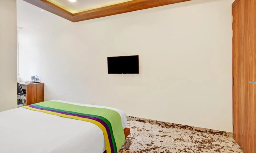 Itsy Hotels ShreyS Inn Mallandur Road