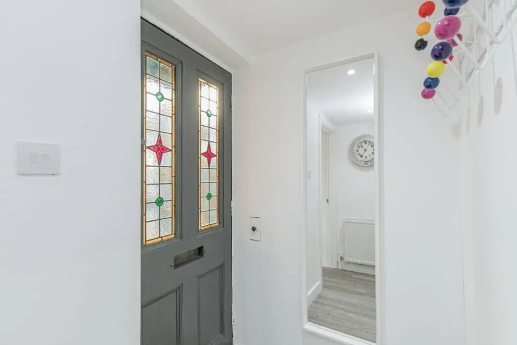 Oxford City Centre apartment with parking!