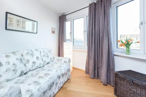 The Maybach - rooftop living XBerg, 1BR, 1 living room, group & family friendly, 2 - 4 Guests