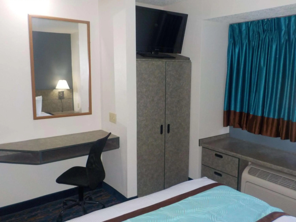 MJ INN and SUITES
