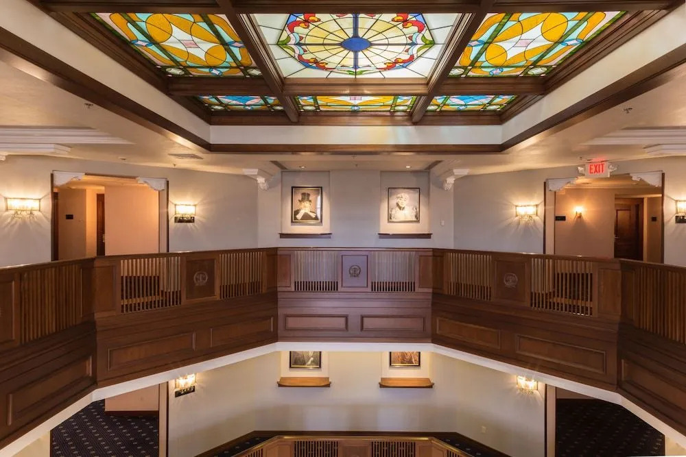 Hotel Winneshiek