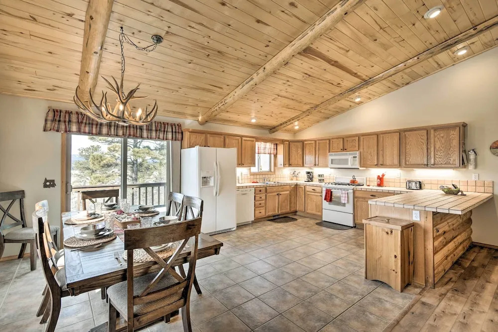 Rocky Mountain Home w/ Deck - Near Fishing & Dtwn!